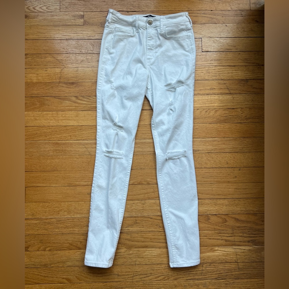 Hollister - white high rise distressed super skinny jeans; see all photos!!